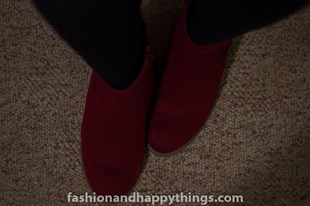 Fashion and Happy Things!   Stylishly Late: Unseasonable  